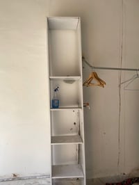 إسلام عليكم عندي رف وجام خانه للبيع 07887758128