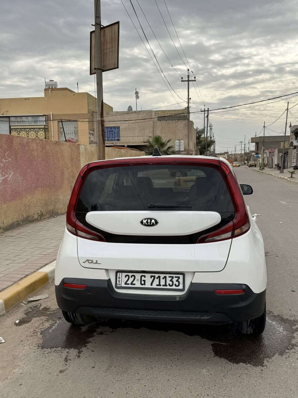 رمضان كريم
كيا سول 2020 وارد امريكي 

   مرقم اربيل  والرقم الدولي الجديد 

حادثها / وجاملغ   والبنيد بي كلير  عندي صور الحادث وصار بيه بارد بل جاملغ والباب اليسر فقط براد بدون صبغ  مرخين البراغي يعني بدون اي صبغ صبغ قطعتين فقط 

 وجاهزه من كلشي 

محرك وكير وتبريد وحداديه كفاله وجديده 

سلايد روف 

محرك 2000 دوش 

لايت عدسان 

بلوكترات عدسات زينون 

بك لايت دايود 

رادار امامي 

نقط عمياء 

تحديد مسار 

شاشه كبيره تدعم اندرويد وابل كار بلي 

اوتوا استوب 

كامره خلفيه داوره 

توقف ذاتي بالرجوع 

السياره مواصفاتها حلوه وجاهزه من كلشي 

ورايدها 118

والاتصال:*********** 

العنوان / ديوانية
