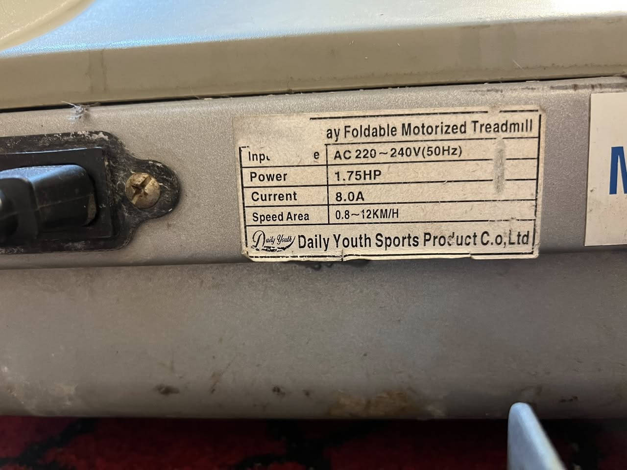 السلام عليكم جهاز جري ستعمال قليل يحتوي على حساس نبضات القلب و مفتاح امان العنوان بغداد حي لأمانة 
يوجد توصيل 
***********واتساب 
السعر 160بي مجال بصيط
