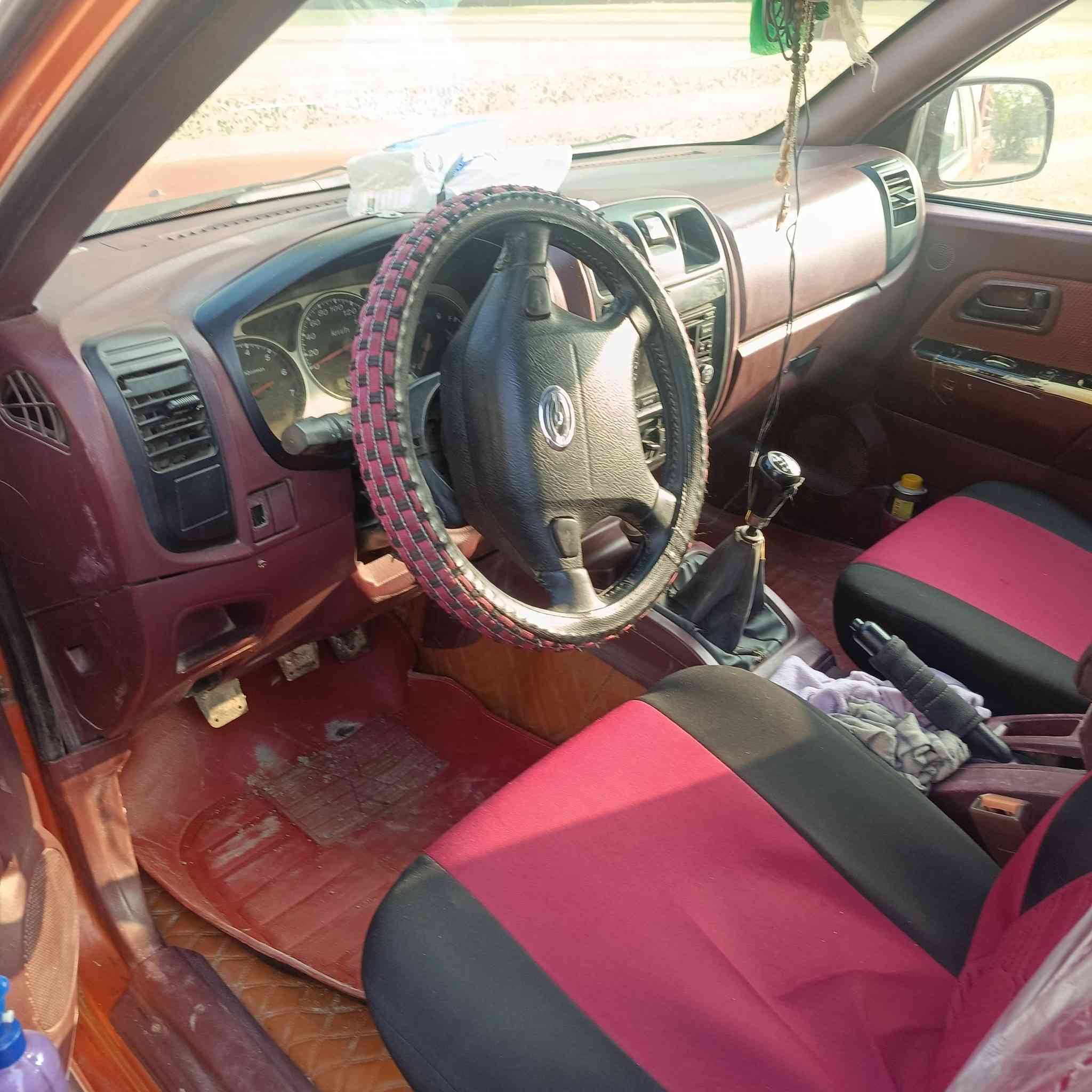 السلام عليكم 

سيارة گنوة 2013جاهزة ومكفولة 
وجه مالتها فلاونزه 
وكير ومحرك خير من الله حدادية خير من الله 
سيارة مكفوله من كلشي 
واي نقص مابيها وجاهزة 

ب65وبيها مجال 
هذا رقمي ***********
