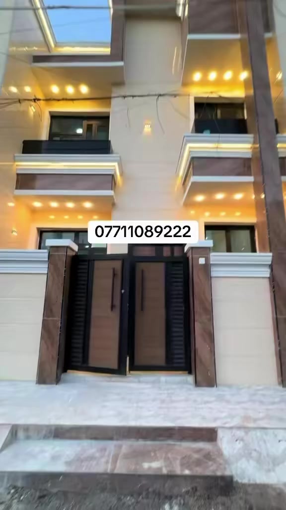 السلام عليكم 
للبيع 90 متر واجهة 6 نزال 15 
بناء حديث جاهز للسكن 
يحتوي على صالة ، مطبخ ، مناور 
صحيات 2 ، غرف نوم 2 ، بيتونة ، سطحين
موقع بغداد حي الري قرب شارع قطر الندى 
للاستفسار الاتصال على الرقم التالي 
*********** متوفر واتساب
