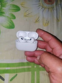 اي ربود ايفون اصليه للبيع السعر 50بيه مجال مكان ابو دشير 07861797095