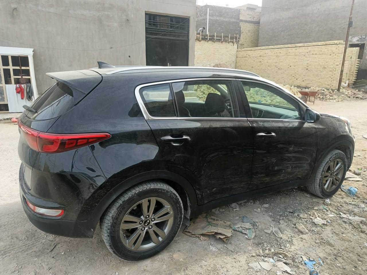 السلام عليكم  سبورتج موديل2017 وارد امريكي  حادثه جاملغ  مبدل فقط رقم اربيل تحويل مباشر بسمي وكاله عامه وهزه كله جديد مواصفات نص فول 
مكاني بغداد 
 الموبايل ‏‪***********‬‏
السعر145وبي مجال
