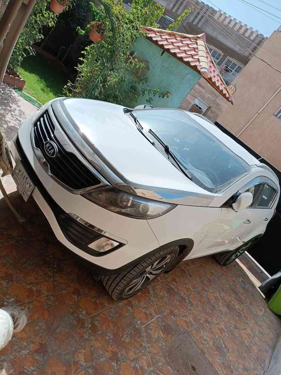 السلام عليكم 
مراوس فقط  ب fj
سبورتج 13 خليجي هذا حادثها ومعمرة كاملة وبيها منضومة غاز 60 لتر  ماشية 180 ومبدل محرك جديد  قبل فترة تبريد ثلج صدر نص عمر تايرات جدد شاشة وكامرة وكامره حوادث 
نقصها بس وحدة من الرولات بيها صوت تحتاج تبديل
داخل دوشمة جلد بيجي


**إذا كنت صاحب هذا الإعلان وتريد حذفه لأي سبب، رجاءا أرسل رسالة إلى الدعم الفني**