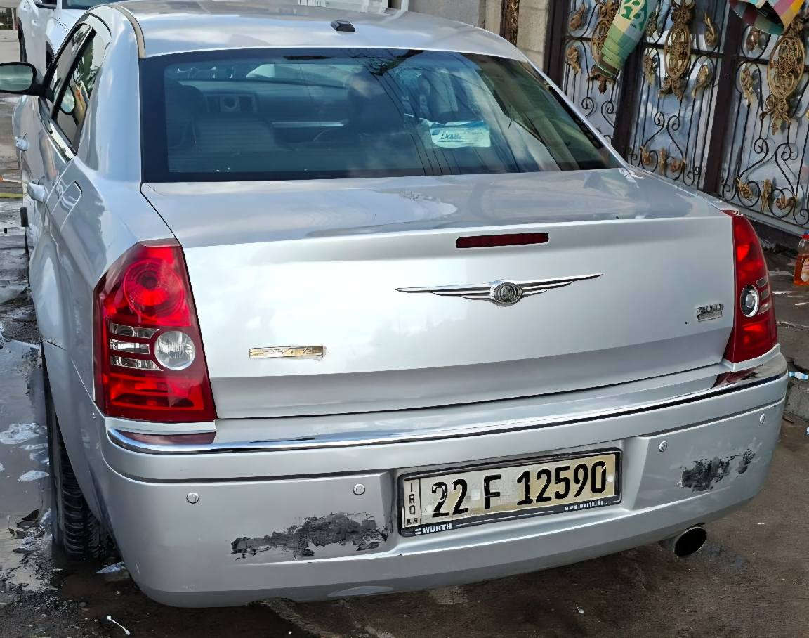 سلام عليكم 
سياره اوبامه موديل ٢٠٠٩
سياره كلين وارد كندي 
لون سلفر شاشه حساسات خلفيه 
صدر أمامي خلفي جديد 
كهربائيا جدد تبريد جاهز 
حدايه جديد تخم تاير جدد 
سعر124 وبيها مجال 
*********** الفارس, صلاح الدين
