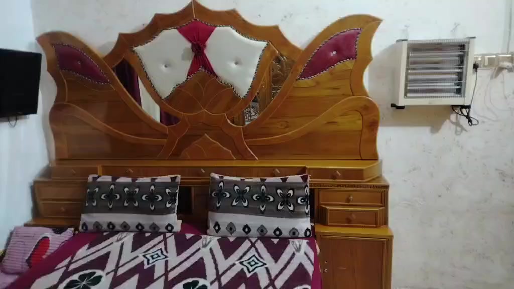 غرفه ام السته طابقين شغل درجه اولى اسم مستعمل مكان الغرفه بابل الحمزه الغربي يوجد خدمه توصيل بل يجور  هديه مع الغرفه(‏‪***********‬‏
