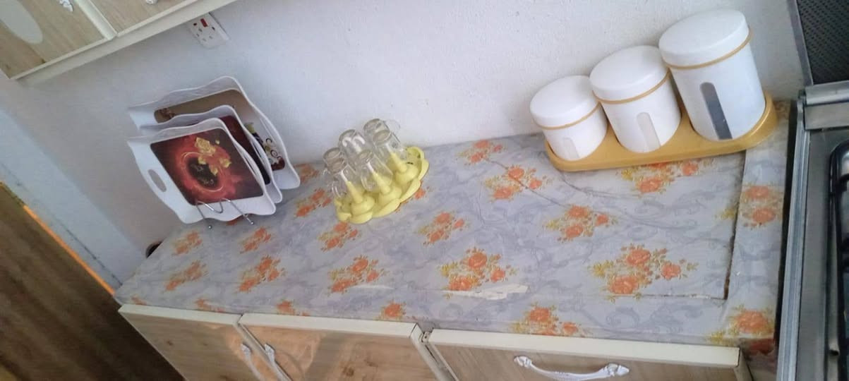 السلام عليكم ورحمة الله وبركاته كونتر لبيع السعر 200الف دينار عراقي رقم النتصالت *********** الرقم الثالث ***********
