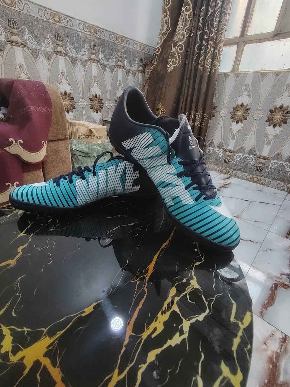 الاحذيه كره القدم بسعار تنافسية    مكان ديوانيه قضاء شاميه امزون  رقم وتساب *********** *********** توصيل جميع المحافظات 5
