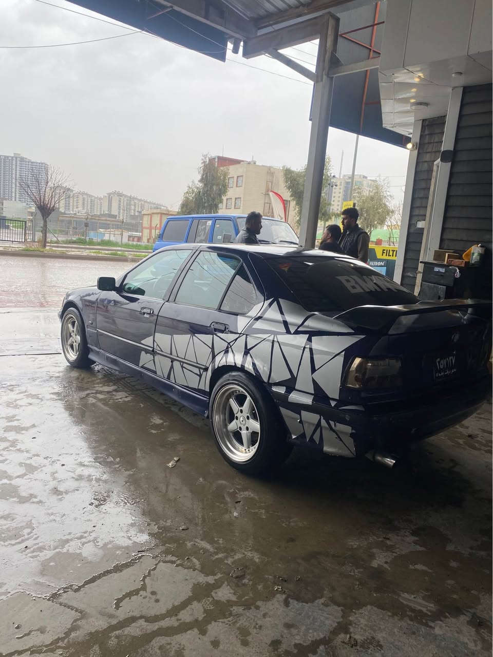 ٦بستۆن مەکینە ٥٢٠ گێرومەکینەی بەشەرت تەقەورەقەی بەشەرت کامل کارەبای مەزبووت چوارجام کارەبا سالۆنسا سپۆرت تایەو ویل شنایزەر یەک قرچی بەسیتی پێشەوەی هەیە شایەنی باس نیە سەیارەکە سەنەویە بەعام سەیارەکە ناو دەری زۆر جوانە  زۆر جایزەو مالی دۆستە سعری ٢١ گەلایە لە سلیمانیم*********** السليمانية, العراق
