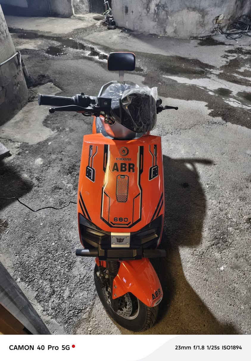 دراج شحن جديده ماشية يومين ٦ بطاريات الدراجه من شركة المصطفى ضمان صيانة ٦ أشهر سرعه ٩٠ دراجه حلوه السعر ٧٥٠ ألف ***********
