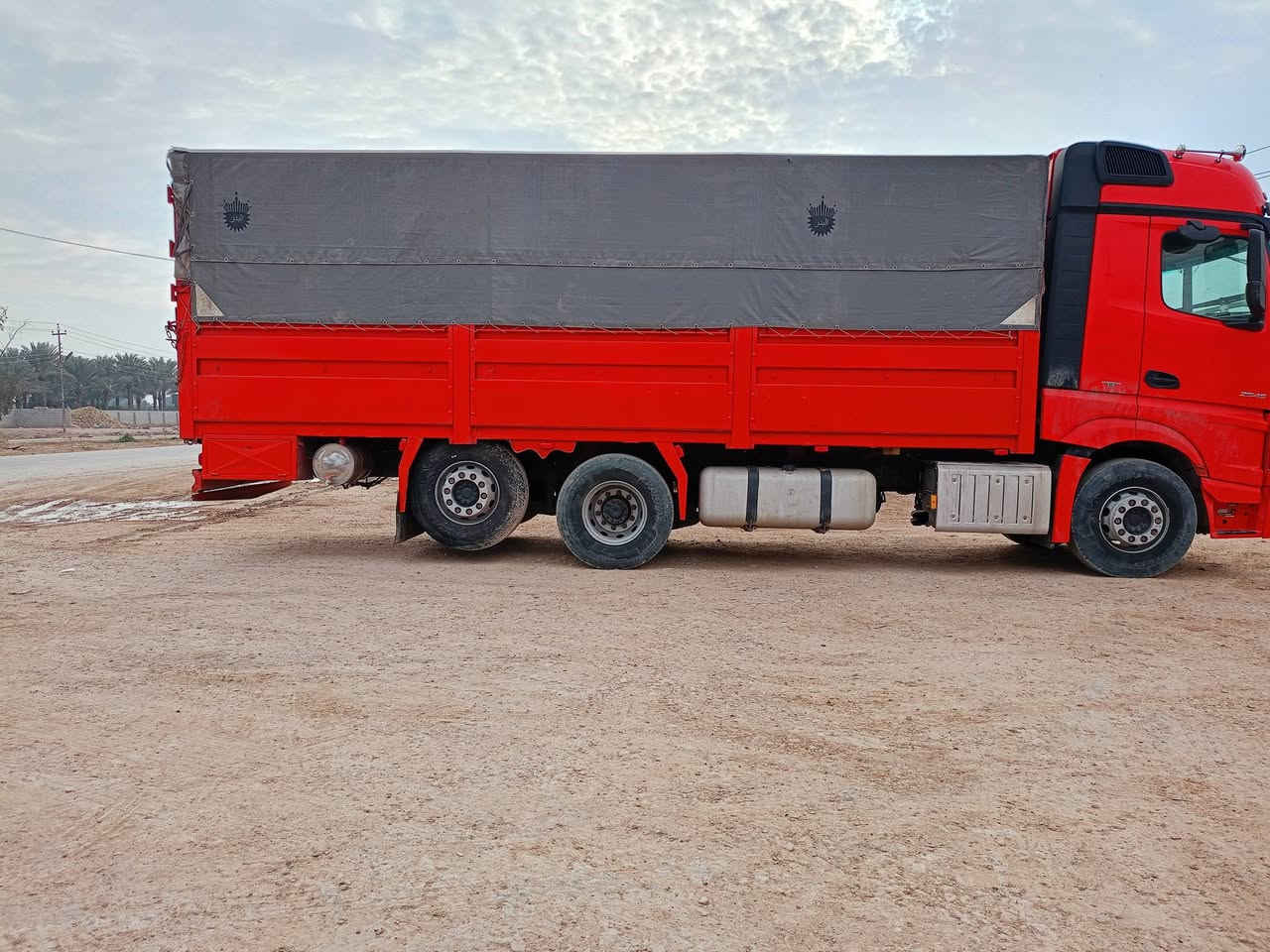 بدي وحش للبيع طول 755/رتفاع 250/عرض255/اي استفسار ع رقم ***********
