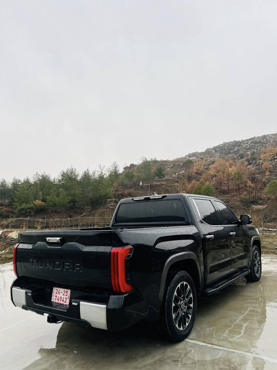 تويوتا تندرا موديل 2023 
مواصفات لمتدد فول بدون بانوراما 
كشنات جلد تبريد و تدفيه 
كامره 360 
حساس امامي و خلفي 
شاشه كبيره 
وايرليس جارج 
رادار امامي و خلفي 
صور حادث موجوده بس دعاميه اماميه صبغ بدون دواخل ايرباك سقف و ستيرن طاكه مرجع سستم شركه و بشرط 
السياره كامله مكمله مابيها دينار مصرف 
ماشية 40 الف ميل 
سعر 420 و مجال 
مكان السياره دهوك 
رقم موبايل / ***********
