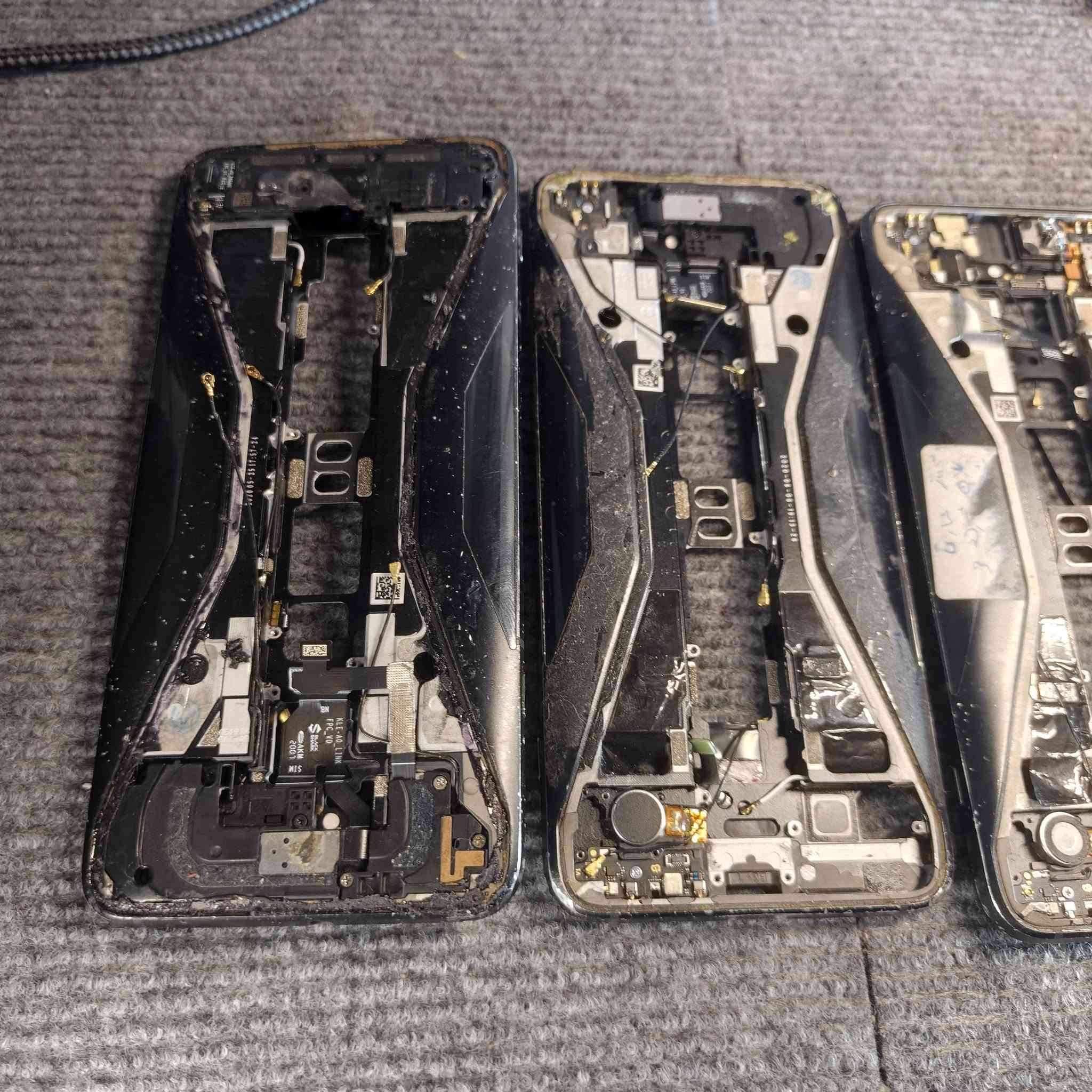 أغراض بلاك شارك 3
4 شاصي و 4 كاميرات خلفيه و4 ايسي شحن
و4 كاميرات أماميه وهواي نواعم وشرايط
كلهم بسعر ايسي واحد على عناد شاومي بغداد
كلهم شغالات اصليات مال أجهزة

55 الف مع التوصيل.


**إذا كنت صاحب هذا الإعلان وتريد حذفه لأي سبب، رجاءا أرسل رسالة إلى الدعم الفني**