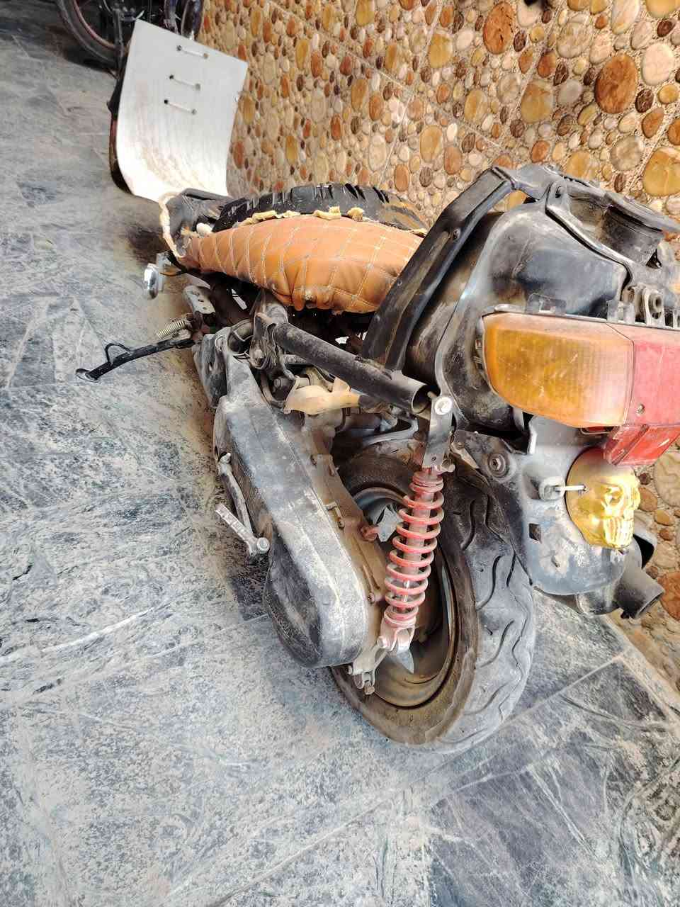 الله يساعدهم
دراجات للبيع
رباعيه تفيد اهل المتنزهات
شغاله وكلشي مابيها بس ديرلها بأنزين واغسلها
متروكات ومكان ماعندي خابرني قبل لاتنباع بسعر مناسب اسعارهن ٣٠٠ وفوك بسوك
تعال اخذ الرباعيه ب١٣٠ الف
والثانيه محورها هارلي كشن ناصي شغاله دبل سكليتر
محرك نشط رياضي  ب١٠٠ الف
مكان ماعندي كلش بلاش تعال اخذها قبل لاتروح
اتصال ***********
