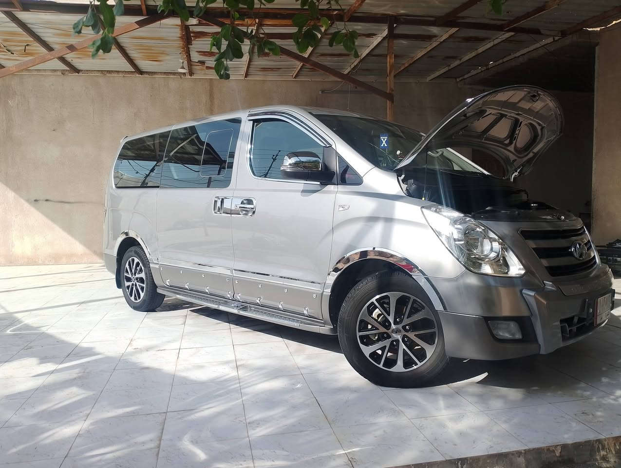 السلام عليكم ستاركس للبيع موديل 2016 كفاله عامة الرقم بصرة مكينه مجول غير متواجد ع الفيس***********
