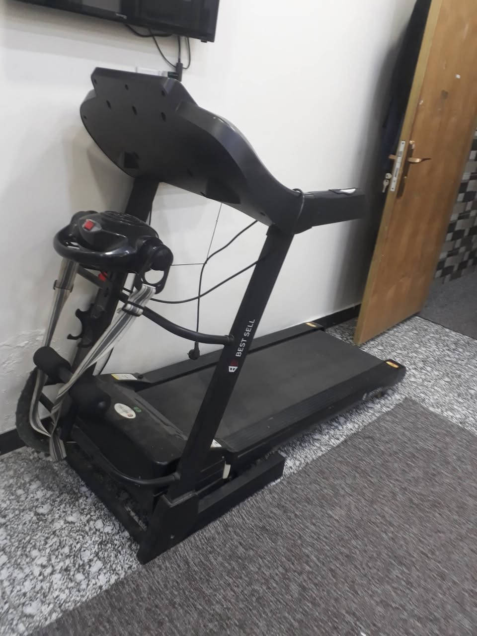 سلام و عليكم للبيع او امراوس اب موبايل بس بي بطاريه واكفه السعر 130ها الجهاز ياباني صناعته المكان طالبيه قرب مسبح الصفا الاستفسار ***********
