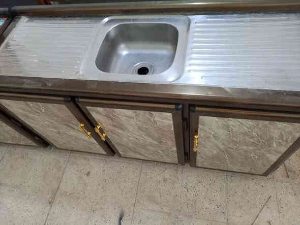 مستعد لشراء الكاونترات.
متاح 
كاونتر المنيوم 3 قطع جدا نظيف السعر 325 الف .قياس السنك 160 سم وقياس الارضي مترين وقياس الملحق 180 سم .العنوان قادسيه 2 قرب جامع ذياب العراقي .
***********
***********
يحتويان واتساب
