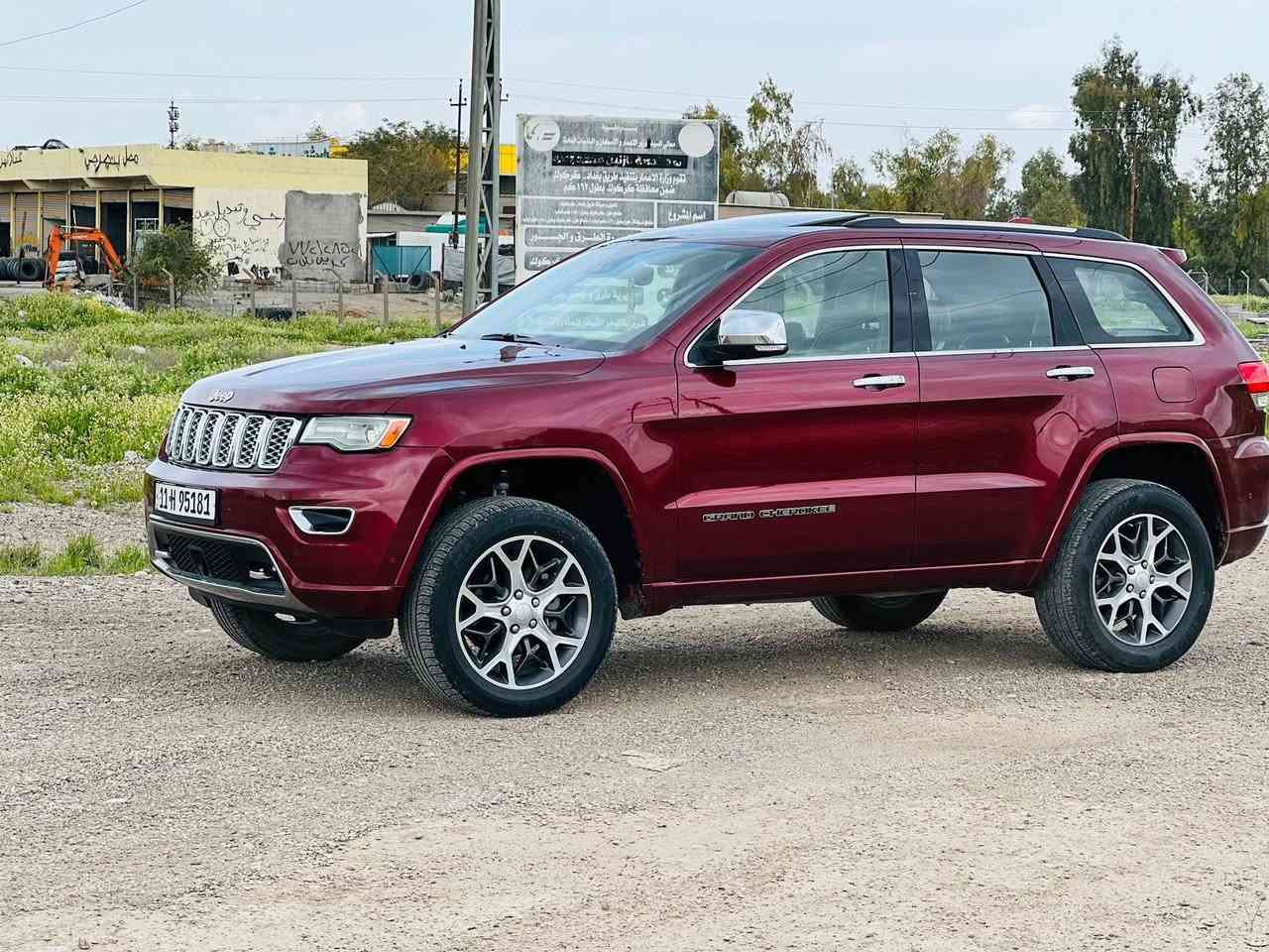 سلام عليكم
جيب اوڤر لاند 2019 بدون حادث
سيارة على ايد وحده 
مكينه وكير وشواصي ولغود مكفولات شرط 
اكسل مكفول كله ع وضع الشركة
ماشية 52 الف
فول مواصفات معروفة الاوڤر لاند
رادارات 
قيادة ذاتية
بنوراما داخل جوزي
بيها قطعه وحدة كلير وتكحيل
منزل السونار وصور امريكا
السعر 245 وبيها مجال
***********
بغداد شارع فلسطين
