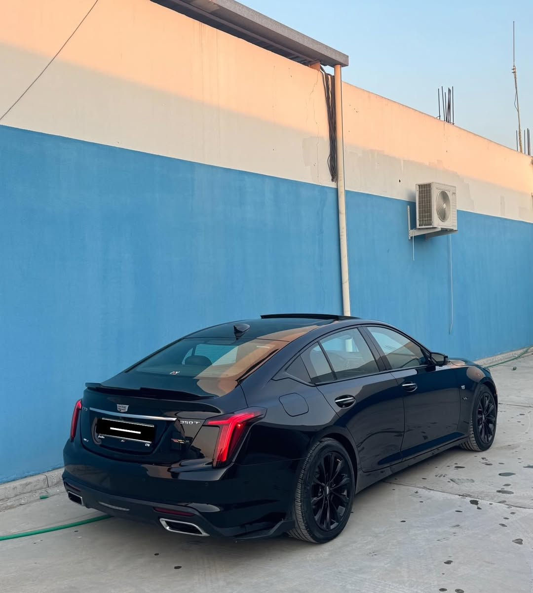 كديلاك CT5 / 2023
للمراوس ( موستنك GT او مارسيدس C او BMW 330 .340 او جارجر جالنجر سكات ) 
رقم بغداد باسمي 
وارد امريكي : صبغ جاملغ خلفي بدون تكمه طخه بسيطه 
وشبر بالجاملغ الامامي واقل من شبر بالبنيد 
بدون دواخل كله سليم 
بدون تبديل 
ايرباكات كلها سليم 
ماشيه 34
فول مواصفات 1/1 مكينه 2.0T
كير 10 نمر 
مكان السيارة : بغداد الكرخ 
اي استفسار 
***********
اخوان السياره 23 ونظيفه جداً وحادثها بدون دواخل و بدون ايرباكات لا تقارنوها بالمهجوم
