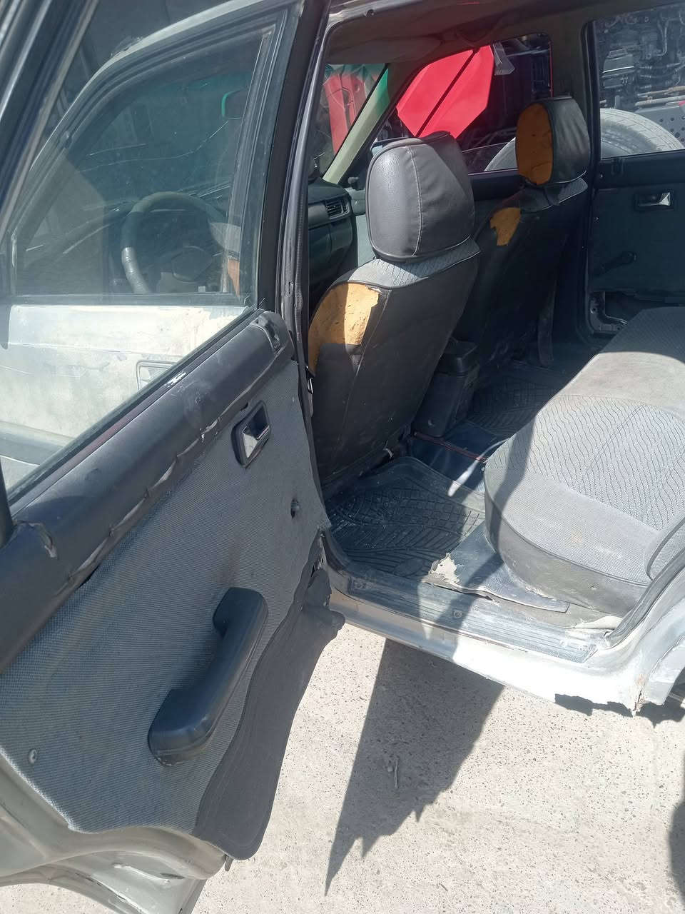 مازدا للبيع حجم 626 محرك 8 باخ موديل 90 للسع 30 بي مجال
***********
