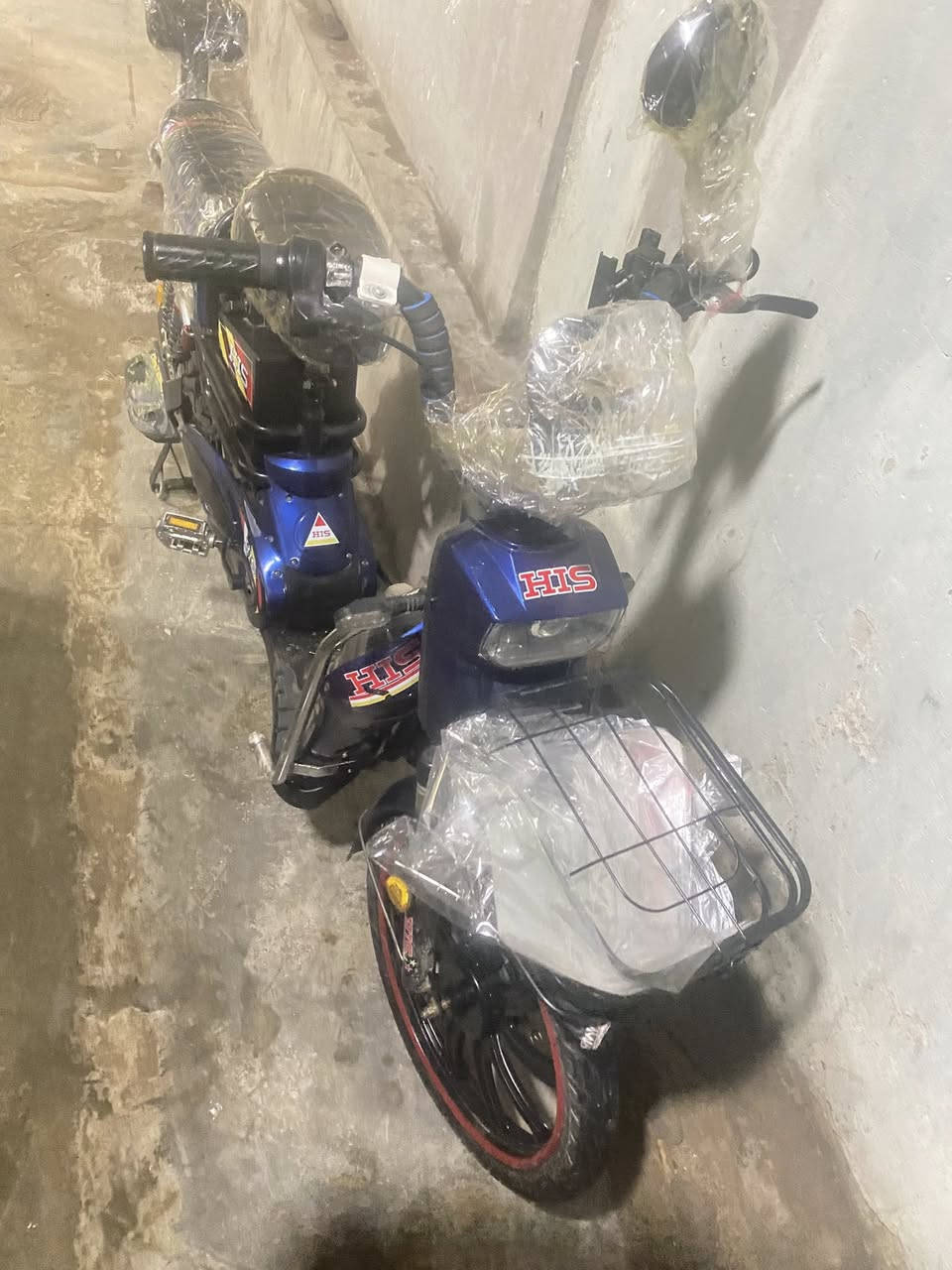 السلام عليكم  باسكل شحن  للبيع مراوس ‏ موديل 25 بطاريات جديد كهربائيات شغالة الهاتف***********  وتساب سعر٣٥٠بي مجال
