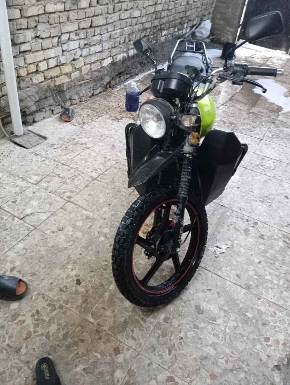 سلام عليكم
دراجة سونك ماكس 5كير
مديل 2024
دراجة نضيفة جنت شامرها ما احتاجها 
دراجة ما مشتغلة ديليفري نهائي استعمال شخصي 
ماشية 18000
اوراق موجودة محرك مكفول من فتح او اي تصليح 
نواقص الدراجة باتري واشاري خلفية 
محتاج فلوس واريد ابيعها دراجة خير من الله متعبك ما مقلوبة ولا مدعومة 
مكان الدراجة بغداد البلديات
السعر :825وبيها مجال حك الجية
***********
