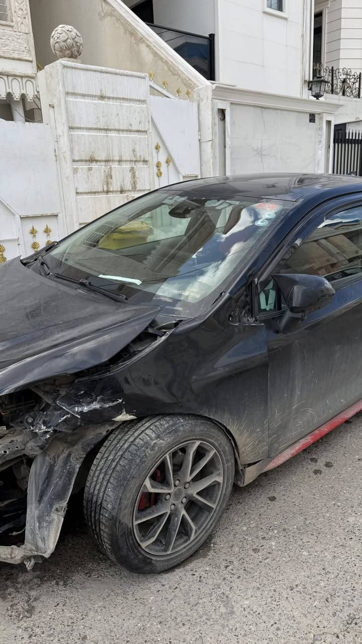 سلام عليكم كورلا ٢٠٢٠ وارد امريكي  LE محدث شكل SE مكينه ١٨٠٠ كير اوتماتيك ماشيه  ١٧٢ الف km بيها حادث قديم و مصلح و هسه بيها حادث جديد ما مصلح  ابيعها هيج ب ٩٥ و بيها مجال بسيط 
الرقم:***********
