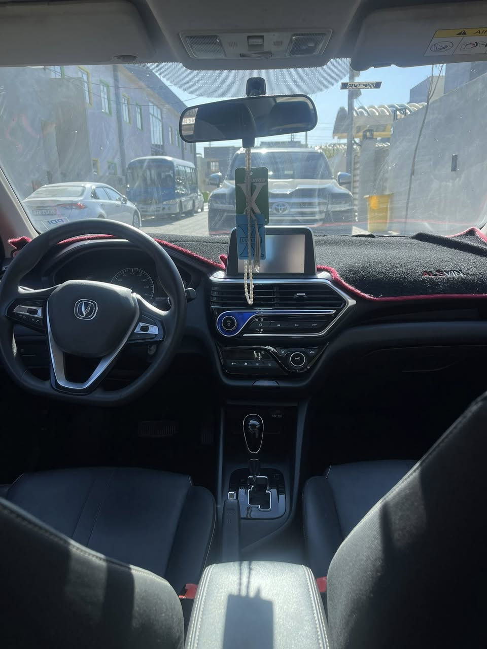 شانجان L7
2023
ماشيه 60 الف 
السيارة حرة وباسمي (شمالي)

داخله ضمان ١٠ سنين وصيانتها دوريه 

السعر95 

الاتصال ***********
