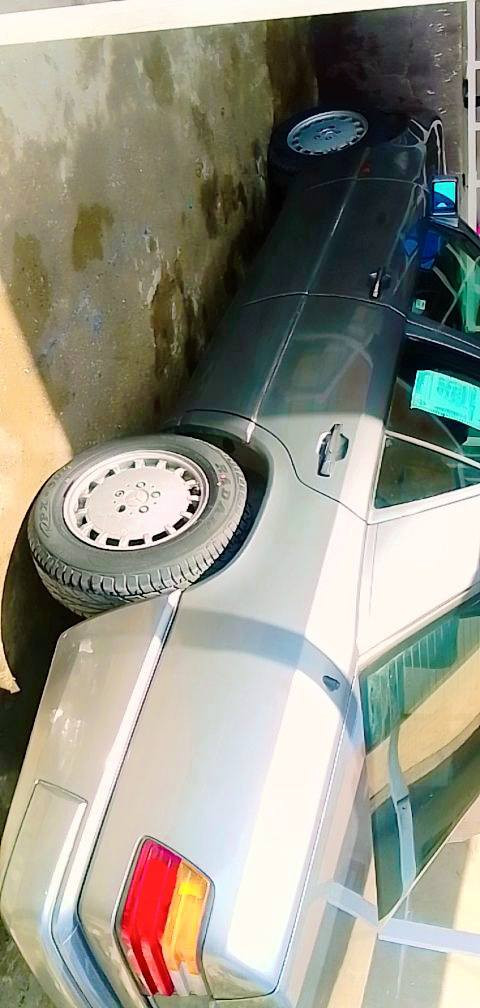 مارسيد دب
سيارة شرط كير ومحرك بطه شرط / سيارة بسمي 
بدون ضرر طخم تواير  
السعر 58 بيه مجال او ( مراوس حسب القناعة) 
***********
