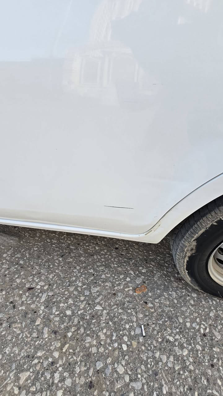 نيسان سني هندي ٢٠٢٢
المواصفات العادية  
السيارة ضررها الموجود بالصورة  
كفالة من الصبغ والتبديل
 السعر ١٠٥ قابل للتفاوض 
المكان ديوانية . السيارة باسمي رقم بغداد 
التواصل خاص


**إذا كنت صاحب هذا الإعلان وتريد حذفه لأي سبب، رجاءا أرسل رسالة إلى الدعم الفني**