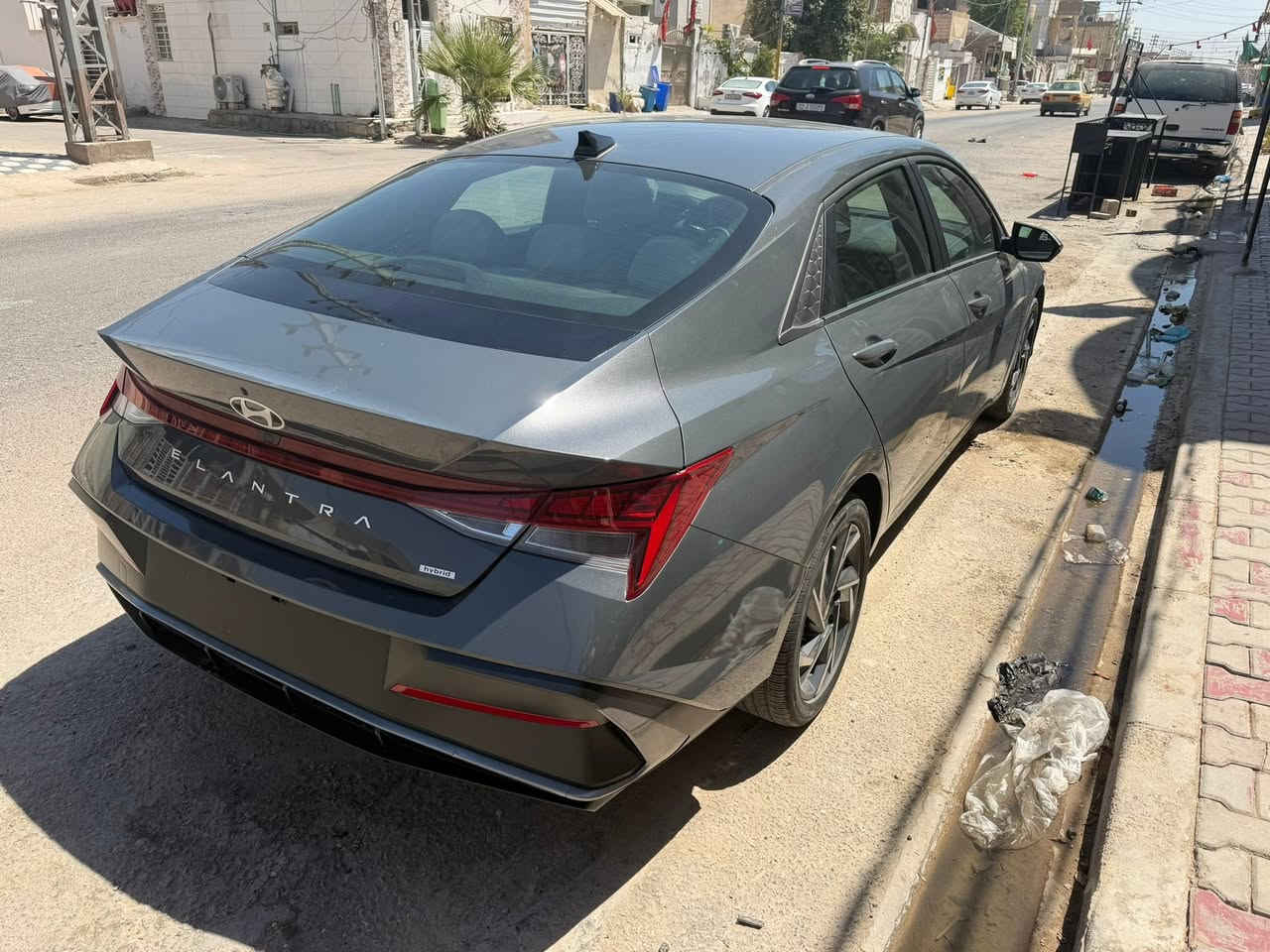 سلام عليكم النترا 2025 هايبرد ماشيه 8000 فقط سياره كما موضح بلصور فول اعلى فئه السعر المطلوب 175 ورقه 
***********
