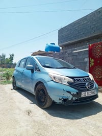 سيارة نيسان نوت 2014 ناقصها دعامية و اكو طقه بل كير اثناء التنمير للD ...