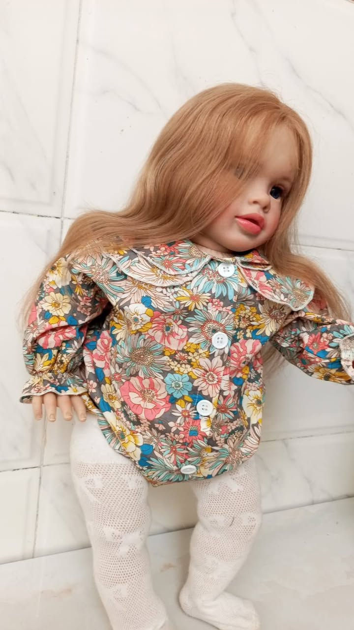 "مو مجرد لعبة…
هاي دبدوبه 🧸ضخمه 
✨ لعابة سيليكون ملامح حقيقية تخطف القلب 💗
🎁 أفضل هدية نجاح
تدللين بيها بنتچ أو حفيدتچ
وتخلين فرحتها غير شكل 💫
ناعمة جداً – تفاصيل دقيقة كأنها طفل حقيقي 👶
👁 عيون زجاج لامعة
💇‍♀️ شعر مزروع بصيلات حقيقية
📦 متوفرة أحجام مختلفة
🚚 توصيل لكل العراق
إذا تريدين هدية تبقى ذكرى حلوة ومميزة…
هاي الاختيار الصح 🤍
📩 راسلينا دايركت للحجز"
✨
إشارة الأصدقاء


**إذا كنت صاحب هذا الإعلان وتريد حذفه لأي سبب، رجاءا أرسل رسالة إلى الدعم الفني**