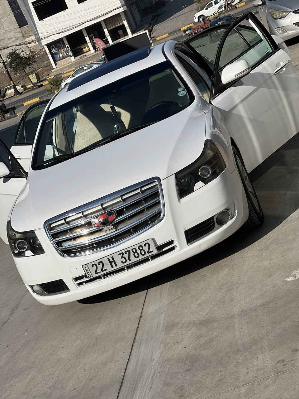 للبيع
امكراند 2013
السيارة بدون قطره صبغ
1-سلايت جام طكتين
2-اربعة جامات اوتو
3-مقاعد جلد+لونين
4-بردة خلفية بلادية
5- مرايات كهرباء 
السيارة جديدة وبلادية وبلا اي نقوصات 

كير +محرك درجة اولى شرط
تبريد شغال+تدفئة شغال
تايرات جديد 

رقم جديد
سنوية جديدة

السيارة شرط التحويل

المكان نينوى

السعر (85) وبيها مجال 

***********
***********
