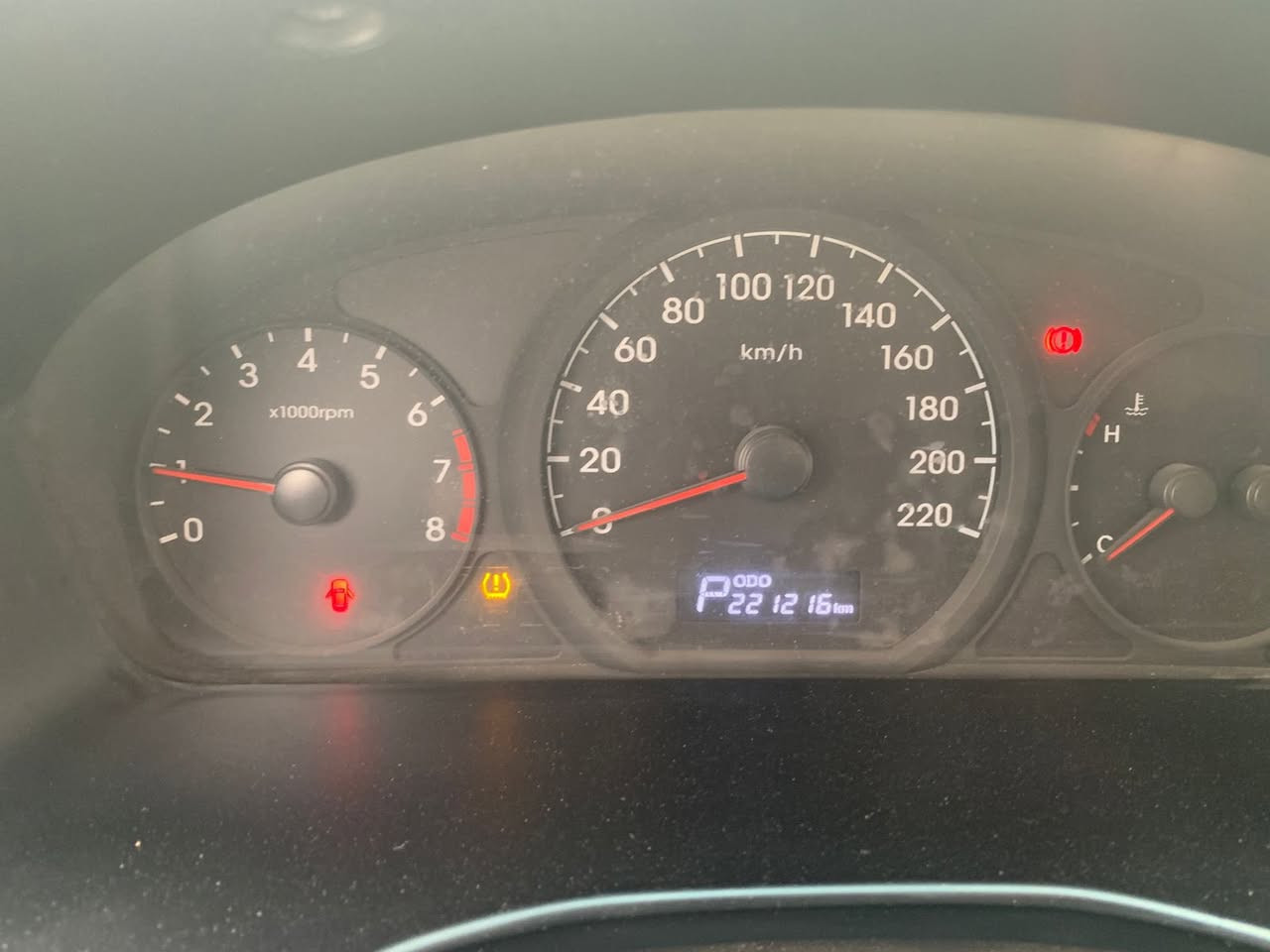 سلامو عليكم لبيع ستاركس 2021 بنزين گير اتوماتيك ***********
