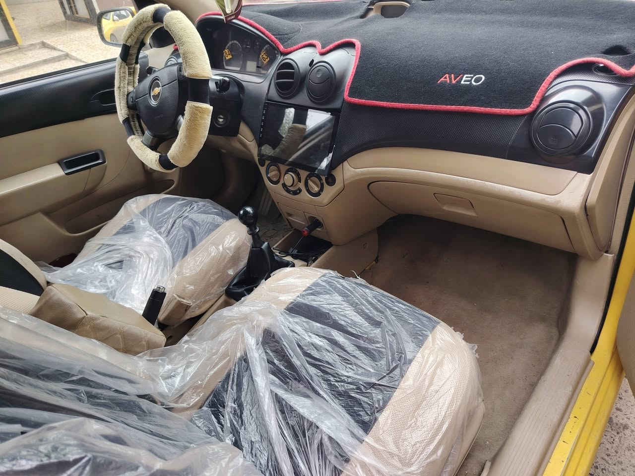 افيو 2009 دخل لونين ماسسه تحويل جديد سنويه 31 هيه وغرمات صفر هزه جديده صبغ احزم بيها طخه خفيفه من وره محرك استرا  مكينه وكير شرط طخم جديد السعر 56. بيها مجال *********** كورك*********** شرط الوكاله وتحويل
