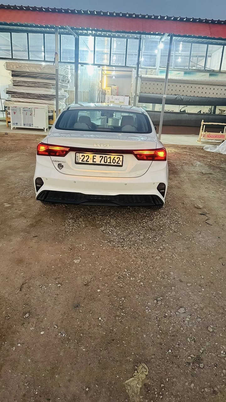 للبيع سيراتو 22 
محرك 1600
داخل لونين 
مثبت سرعه 
تبريد قطعتين 
السعر 164 
بيه مجال قليل 
بيه بارد بالجاملغ الخلفي 4 اصابع 
عنوان واسط الشحيميه 
***********
