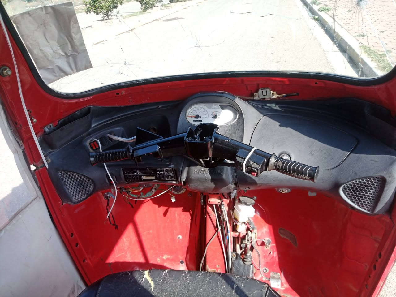 السلام عليكم تكتك بياجو موديل 2018 اوراقها كامله مكينه لا تنقص ولا تبخر مكينه مال 20ب محوره محرك مال تيك توك باجات كهربائيات شغاله تكتك لا ضربه ولا صبا ولا خياس تكتك بلاديه كهربائيات شغاله تايرات جدد تيك توك جاهزه قبل للشارع العنوان بغداد المدائن سلمان باك رقم الهاتف السعر مليونين 700 وبيها مجال***********
