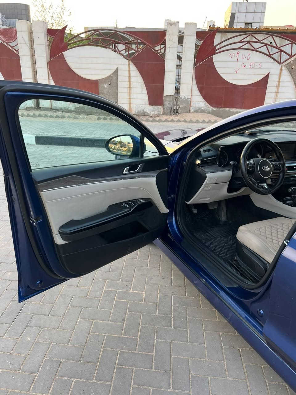 K5خليجي2021 شركه الدوليه العراقي باقي عليها سنه اقساط استقطاع مباشر مواصفات فوك النص فول بصمه تشغيل عن بعد شاشه جبير لد خلفي كامل لون مميز السياره بيها قطعتين تبديل باب وجاملغ جه الصدر وشويه تكمه الجامه بيها صبغ استفسار  مكانها البصره ***********
