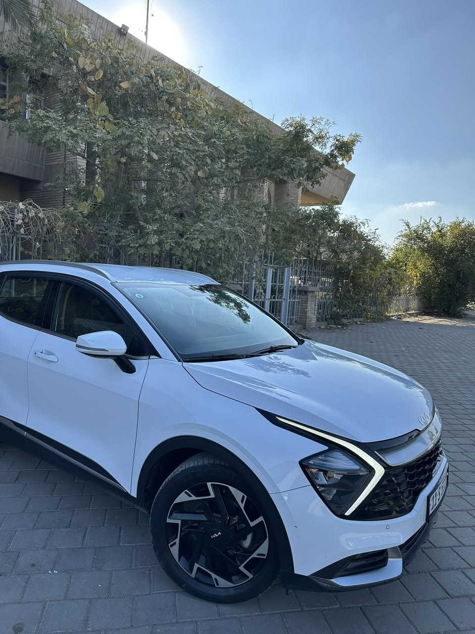 السلام عليكم
كيا سبورتج 2023
ضمان الدولية بعدها تحت الضمان
ماشيه 38 الف حقيقي على ايدي
رقم بغداد تحويل ثاني يوم
كفالة عامة من الضربة والصبغ والبارد
بصمه تشغيل
بصمه ابواب
تحكم ستيرن
شااشة متصل 
كامرة خلفية
حساس امامي 
حساس خلفي
كشنات جلد 
سايد بريك بصمة
وباقي المواصفات معروفة 
سعر السيارة 222 ورقة وبيها مجال بسيط
عنوان السياره بغداد شارع فلسطين
***********
