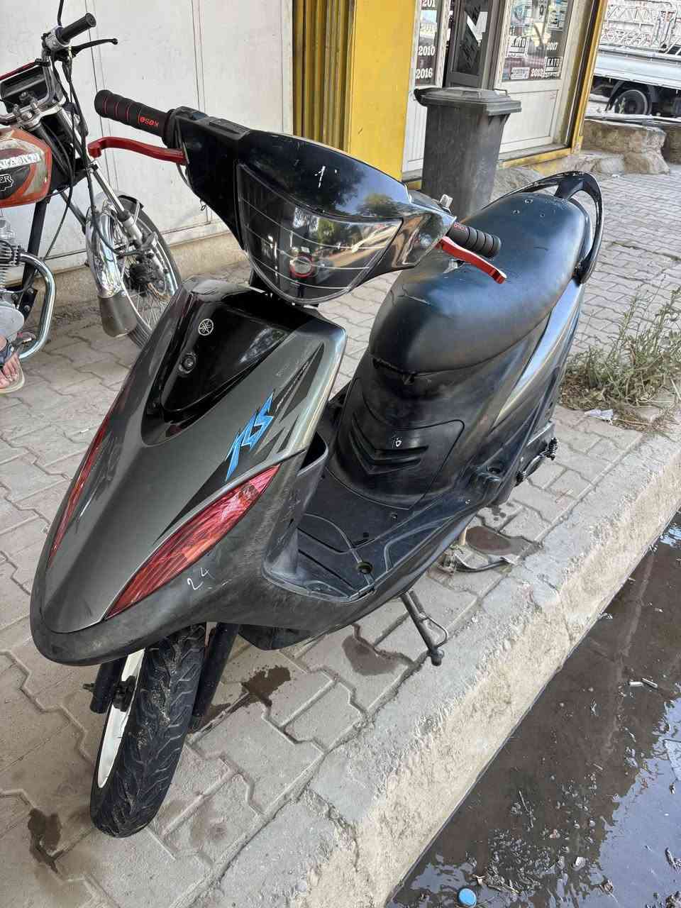 عدله دراجه نضيفه وكله ختم واحد كلشي شغال بوشه ٥٥عليه كلجات fcsسعر ٨٥٠وبيه مجال للشراي ***********
