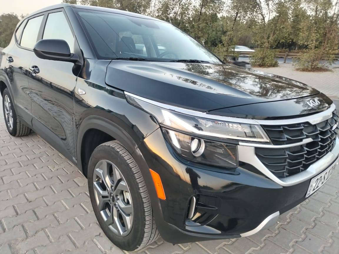 كيا سليتوس موديل 2024 رقم أربيل الجديد فحص وهزه جديد
ماشيه 11 الف
مواصفات نص فول
محرك 2000 دوش 
شاشه جبيره دشبول الكتروني فور ويل
ويل كاب انضمه قياده
تحكم ستيرن فول
راذار جانبي نقاط عمياء
حادث السياره بنيد فقط بدون دواخل ارباك فقط ستيرن سونار السياره بل منشور 
السعر 157  مكاني بغداد الكرخ 
رقمي ***********
