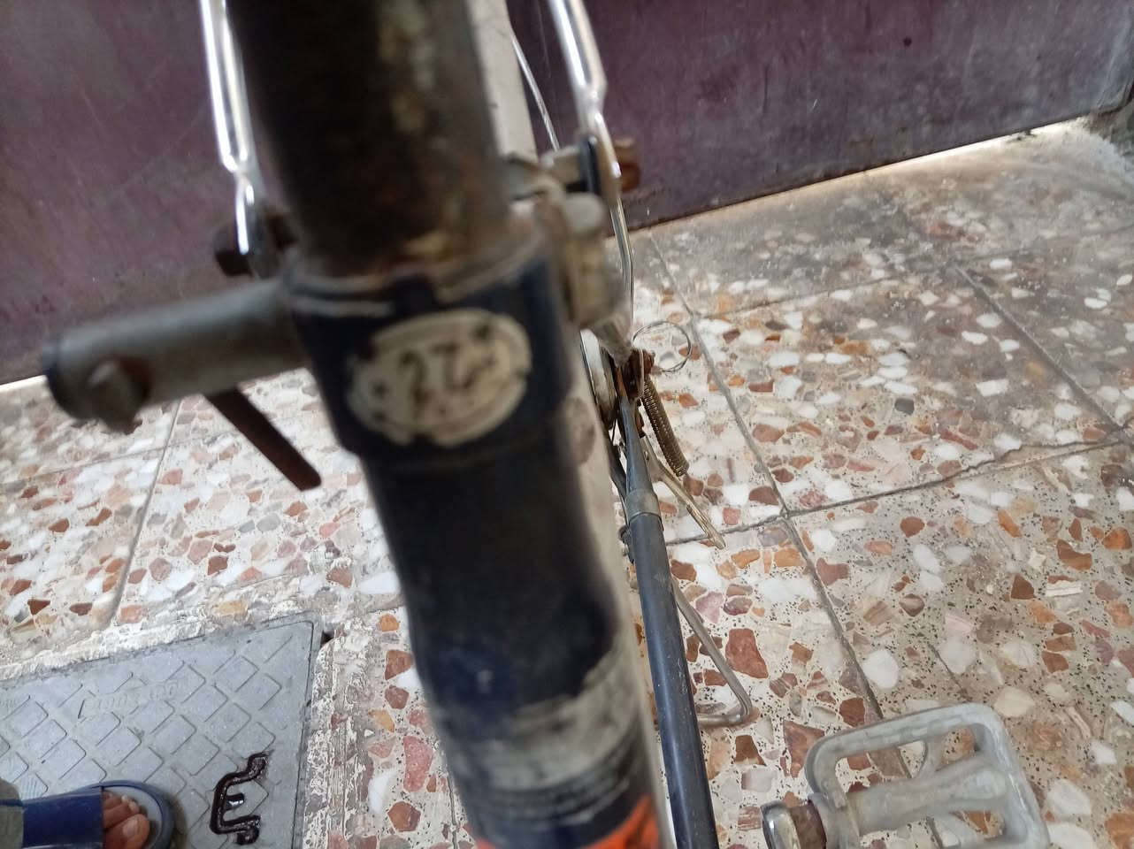 السلام عليكم
باسيكل للبيع حجم 17 بي ضربات خفيفات 
باسكل نضيف صارلي تقريبن شهرين من اشتريته 
العنوان بغداد تقاطع درويش السعر خاص الاستفسار الرقم ***********
