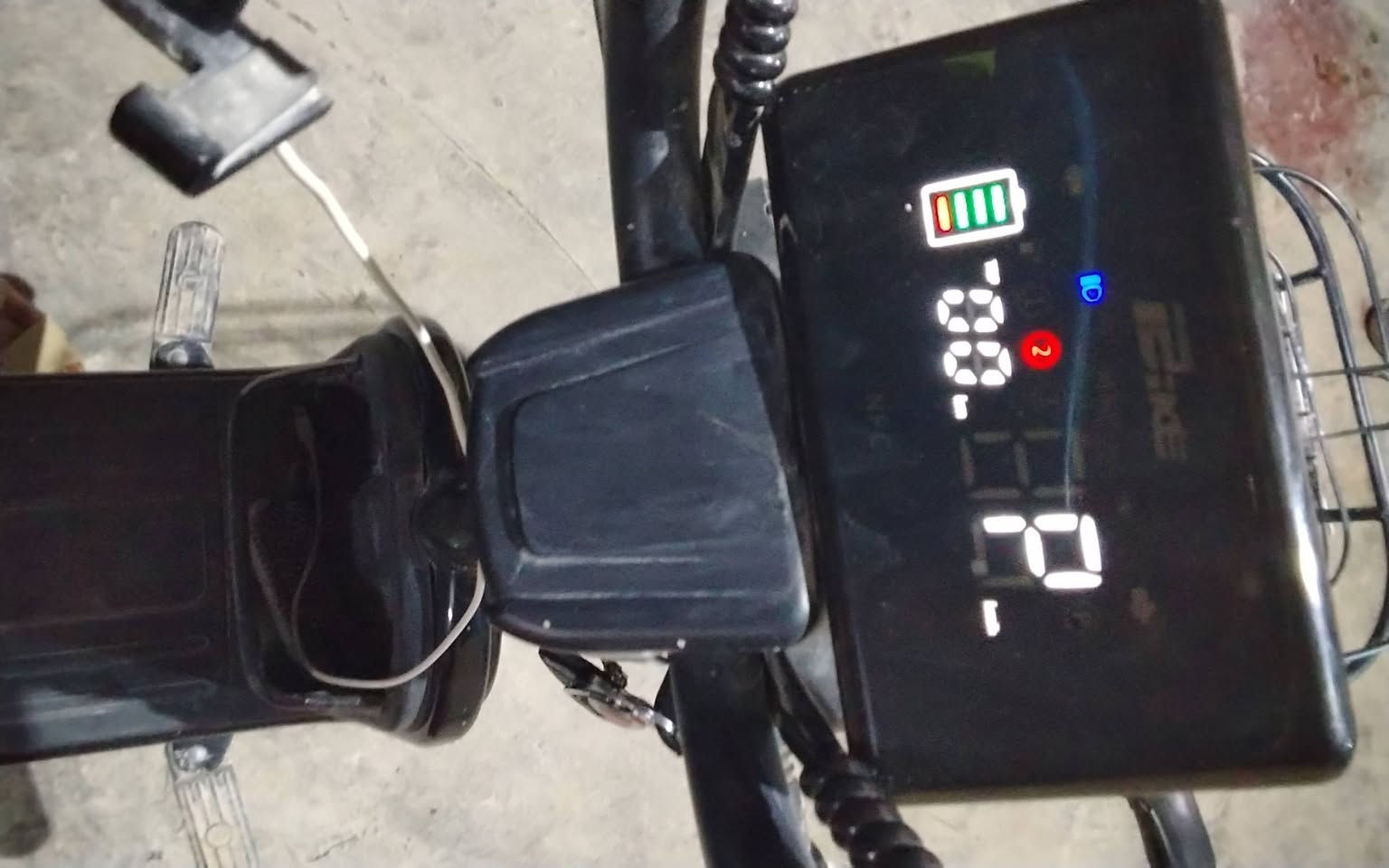 السلام عليكم الدراجه للبيع مكان نجف
السعر 450الف  . النمره سرعه الاولى متشتغل 
والباقي خفايف تجي انت اشوفهه 
وشرط اشوفهه وتفحصهه.


**إذا كنت صاحب هذا الإعلان وتريد حذفه لأي سبب، رجاءا أرسل رسالة إلى الدعم الفني**