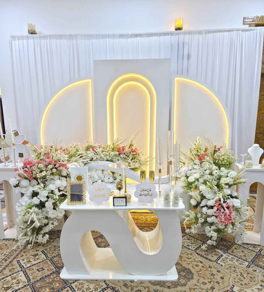 🤍💍… كوشات منزلية متوفرة للاجار داخل بابل #عقد_قران #حفلات #حنة #كوشات #خيمه المشيه #كراسي شيفاري #جنط العروسه #برنص المهر #وثيقه العقد #مصوره لتصوير احلى الذكريات بجوده عاليه واحترافيه للأستفسار واتساب ***********
