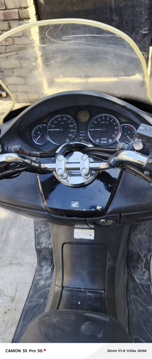 السلام عليكم فورزه 08 دراجه كله بلاد مملعوب بيه كير شغال دراجه كلش جديده فقط بيه كلج رجفه خفيفه معدل 140 شرط كهربائيات كله شغال نعومه فول مكاني بغداد مدينه الصدر السعر 900وبيها مجال الطيبين رقمي ***********
