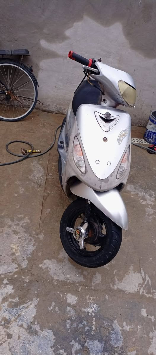 سلام عليكم دراجه ماكس من غولي مكينا كفرات بلادي ٣٥٠ وبيهه مجال رقمي ***********
