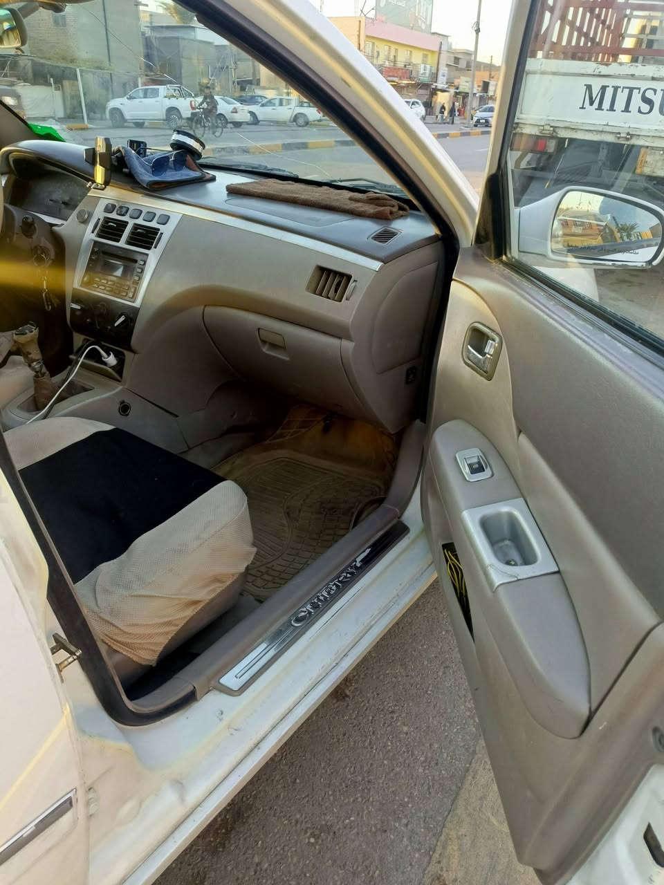 سلام عليكم للبيع A5 موديل 8 رقم بغداد دولي هزه وسنويه جديده بسمنه مصفره من الغرامات
مكينه كير  لاتبخير ولاتنقيص 
ماشيه 172
سياره بلاديه تكمها شواصيها الغودها حوضها كل نضيف وبدون ضربه 
 بيه تكحيلات بالكشر بسيط اثر خياس 
غرفتها نضيفه دوشمه وكاعيات جدد 
تدفئه وتبريد ثلج
 كهربائيات كلها شغاله وبلاديه
 سنتر لك جام اتو يصعد وينزل 
لايت عالي ناصي عدسه كهربائيه بلوجكترات ضبابي
تخم تايرات ودسكات جدد 
السعر 40 بيها مجال للشراي 
مكانها بغداد عويريج قرب مخابز باب الاغا 
الاستفسار على الرقم ***********
