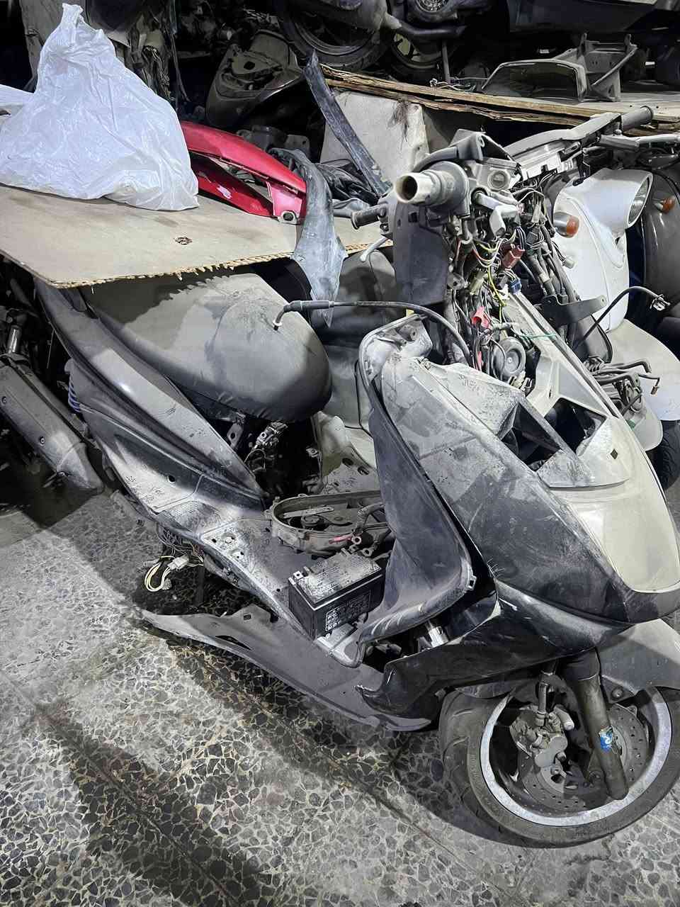 السلام عليكم دراجتين سكنس نثيه للبيع
ثنيناتهن معلكات ولف لا غير المكينه بلاديه والباقي كله سليم
شروه وحده ثنينهن او وحده ماكو مشكله
المكان الدوره ابو دشير
السعر اتصل او واتساب ***********
