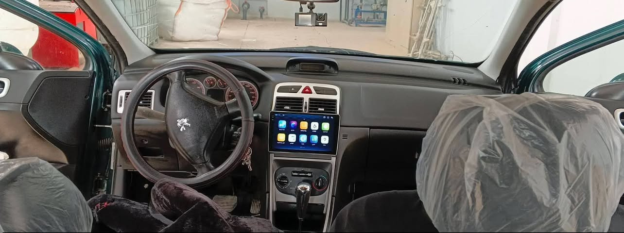 للبيع بيجو 307 موديل 2005 السيارة بيها جاملغ مبدل بس بدون ضربه كير محرك تبريد كهربائيات كله شغال داخل انضف من الصور 55 وبيها مجال رقم بغداد 
***********
***********
